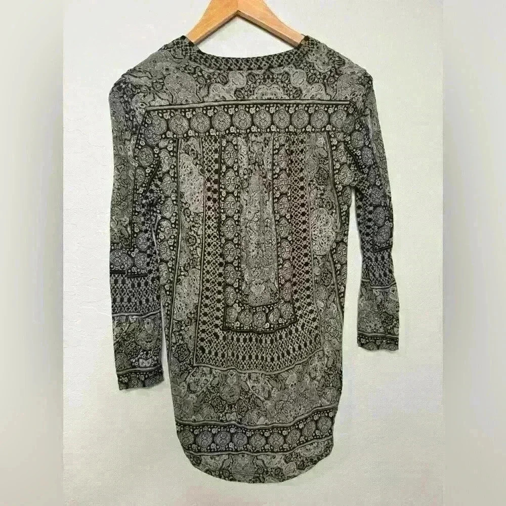 Lucky Brand Top Womens XS Beige Black Paisley Boho Pullover Lightweight - Picture 2 of 5
